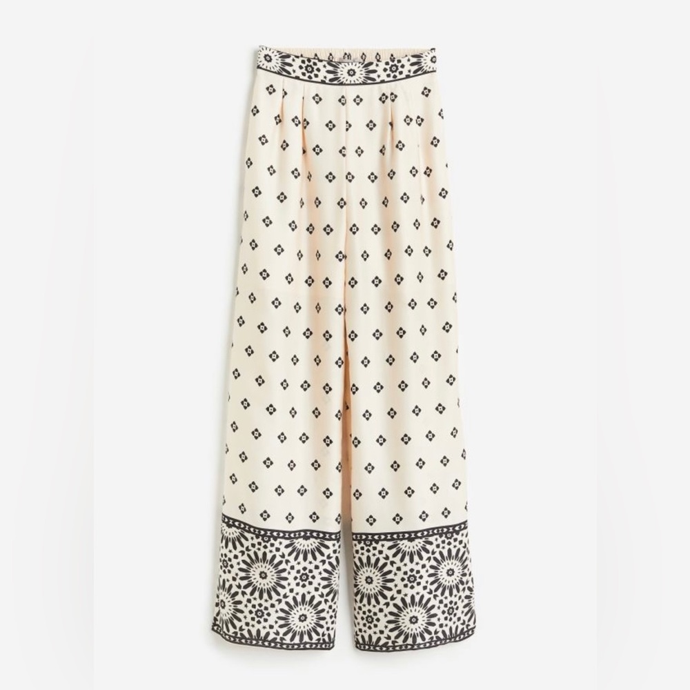 WIDE LEG CREAM & BLACK H&M PANTS SIZE 4
